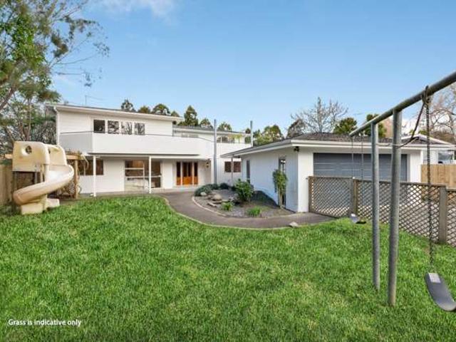 51 Ravenwood Drive, Forrest Hill, North Shore City