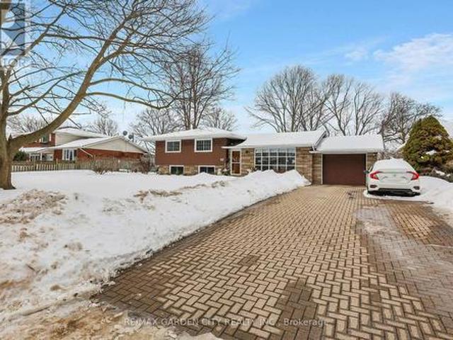 51 Richelieu Drive, St. Catharines 442 Vine/Linwell, ON, L2M 2B9 house for sale | Listing ID X11987 | Royal LePage