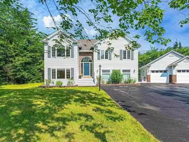 51 St George Boulevard, Hammonds Plains, NS, B4B 1K7 house f.