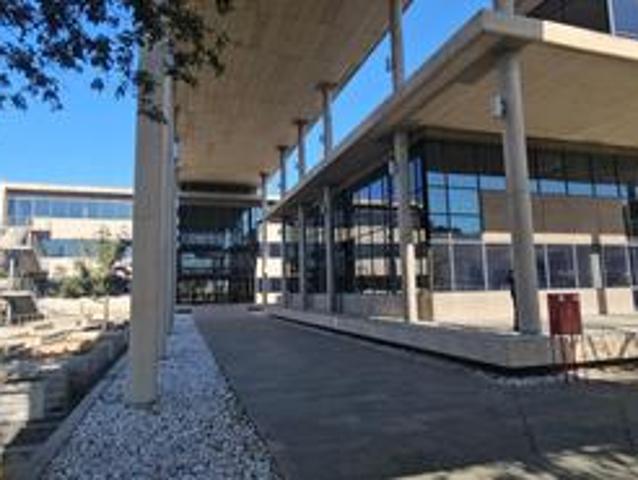 5204sqm stand alone office building.