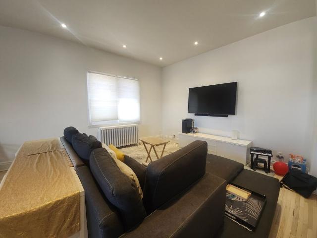 5207 Av. Jacques Grenier, Montréal Côte des Neiges, QC H3W