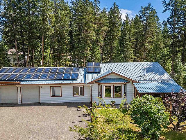 5208 Davis Road 108 Mile Ranch, British Columbia