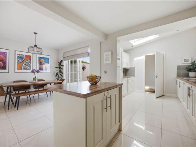 520,000 | 6 Grange Park Close, Raheny, Dublin 5 Flynn & Associates Raheny 5009 MyHome. Ie Residential