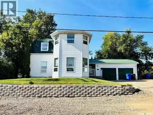 520 1St Street, North Portal, SK, S0C 1W0 house for sale Li.