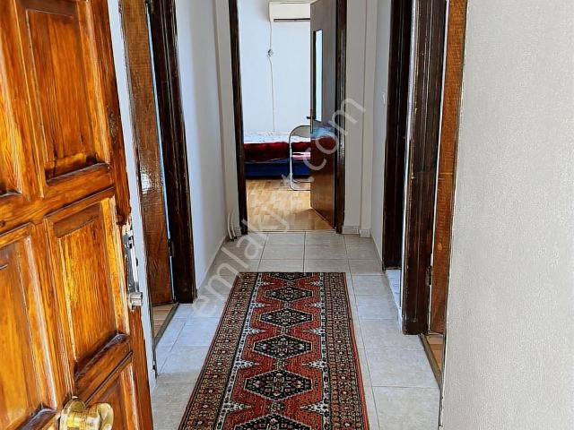 520 Gayrimenkulden Satılık 2+1 Ana Cadde Üzeri Satılık Daire