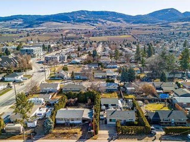 520 Donhauser Road, Kelowna, BC, V1X 3G1 house for sale | Listing ID 10393 | Royal LePage
