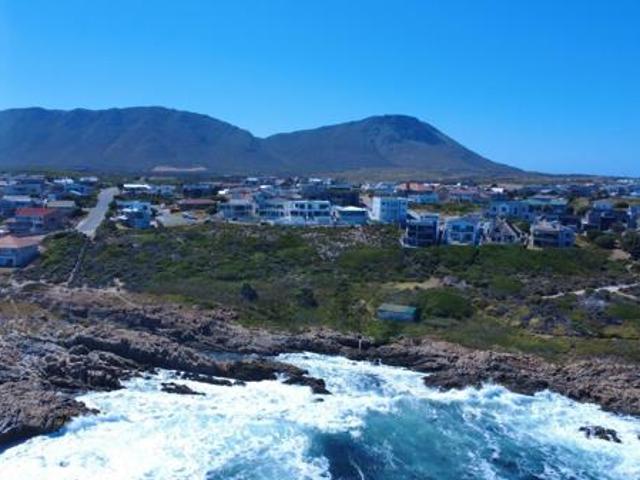 520 m² Land available in Perlemoenbaai