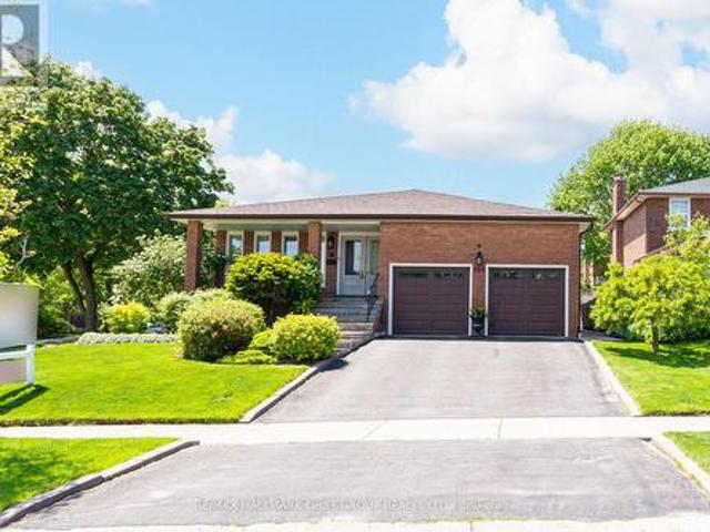 520 Mcleod Crescent, Pickering, ON, L1W 3M5 house for sale | Listing ID E13220 | Royal LePage