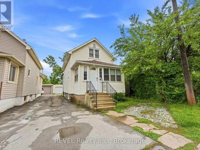 5227 Kitchener Street, Niagara Falls Clifton Hill, ON, L2G 1B4 house for sale | Listing ID X13504 | Royal LePage