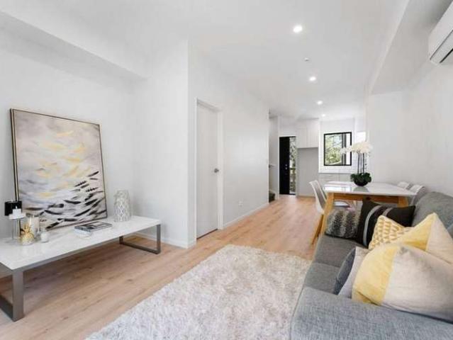 5/22 Takapu Street, Henderson, Waitakere City