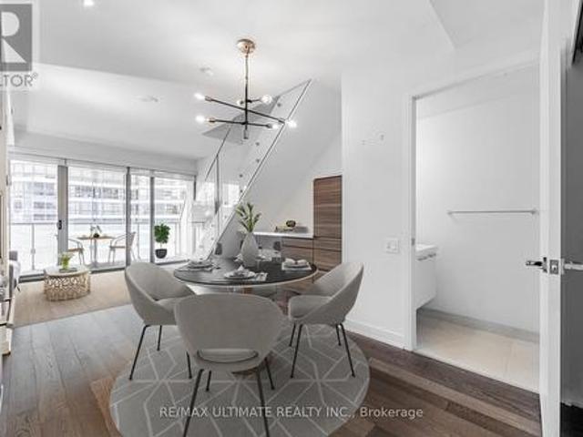 523 57 St. Joseph Street, Toronto, ON, M5S 0C5 condo for sale | Listing ID C11949 | Royal LePage
