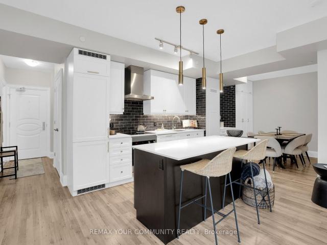 523 9 Jane Street, | For Sale @ $748,888 | Condos. Ca