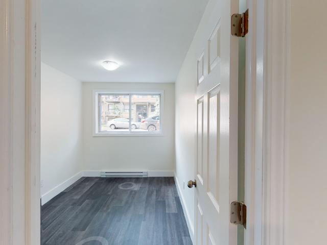 524 23e Ave 3 Bedroom Apartment for Rent at 524 23e Avenue, Montréal, QC H8S 3V2 Lachine