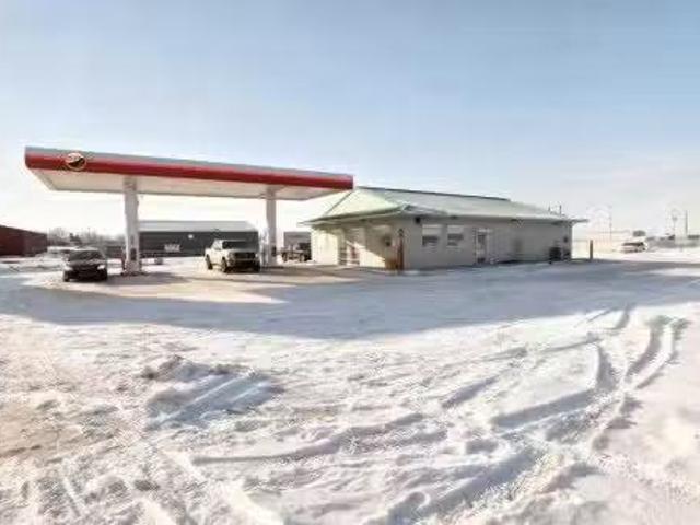 524 Wheeler Avenue, Acme, AB, T0M 0A0 commercial for rent or.