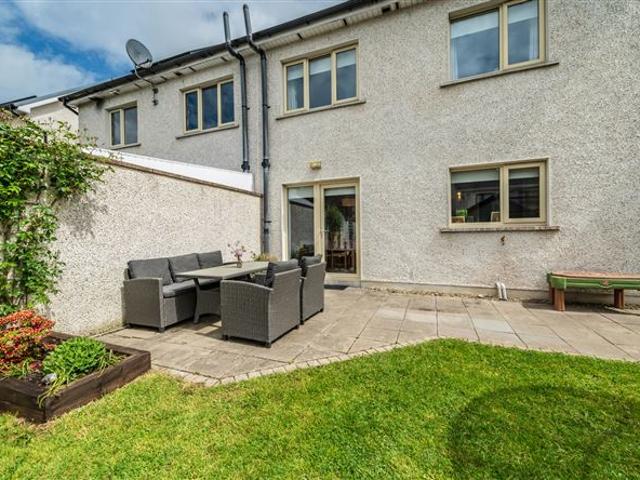 525,000 | 271 Oldbridge Station, Osberstown, Naas, Co. Kildare Sherry FitzGerald O'Reilly Naas 5009 MyHome. Ie Residential