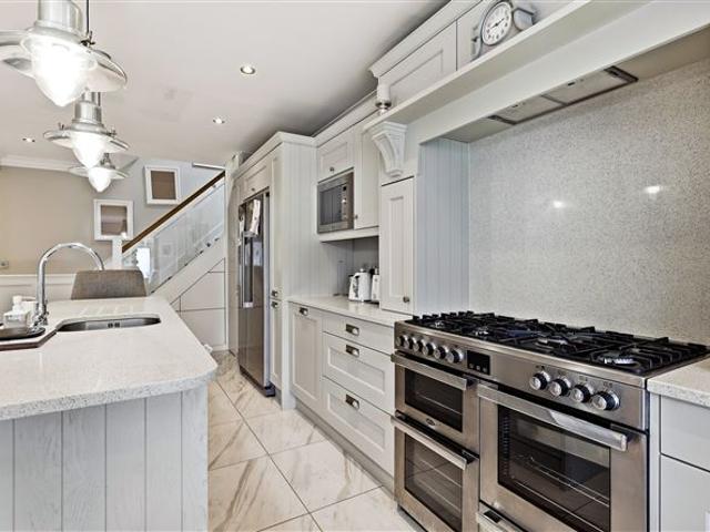 525,000 | 74 Lohunda Downs, Clonsilla, Dublin 15 Leonard Wilson Keenan 5016 MyHome. Ie Residential