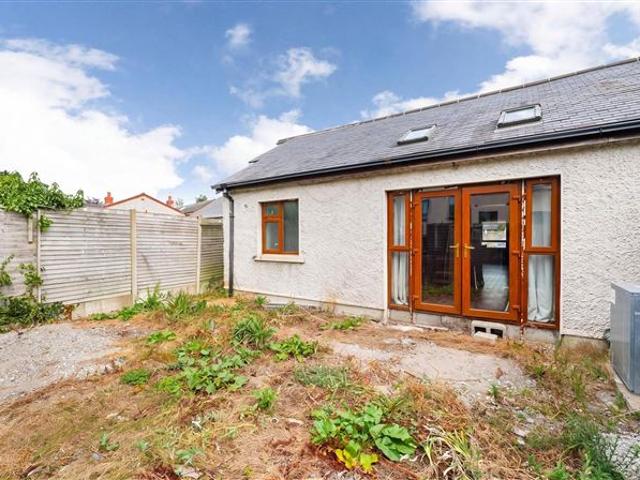 525,000 | 97 Beech Grove Cottages, Bray Road, Cabinteely, Dublin 18 Ray Cooke Auctioneers 5023 MyHome. Ie Residential