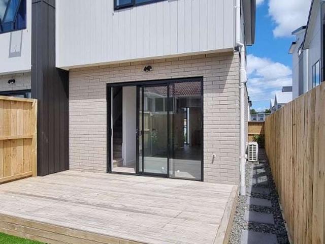 5/25 Titoki Street, Te Atatu Peninsula, Waitakere City