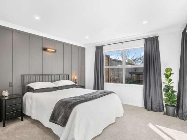 525e Mangorei Road, Highlands Park, New Plymouth