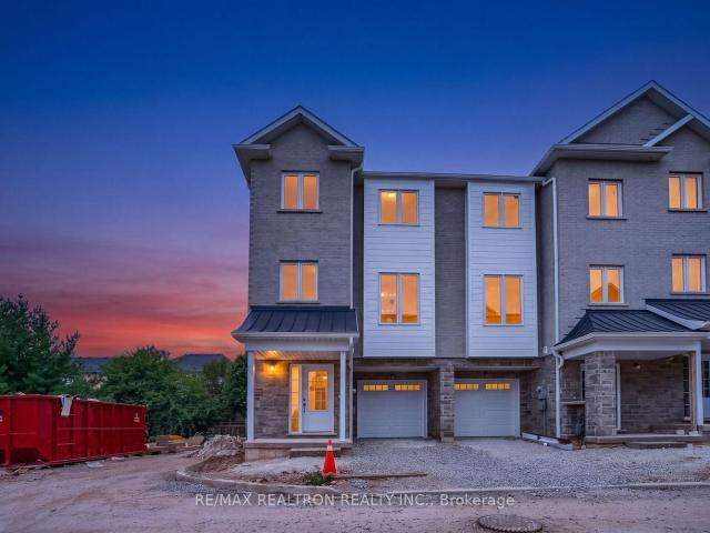5261 Heeks Common, Burlington | 3Beds/4Bath, Townhouse, $999,000 | Condos. Ca