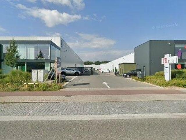 526 m2 warehouse for sale in Antwerp Wilrijk