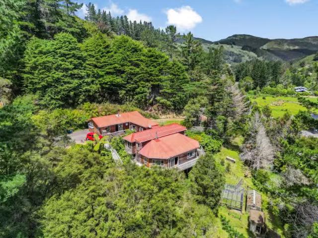 526 Moores Valley Road, Wainuiomata, Lower Hutt City