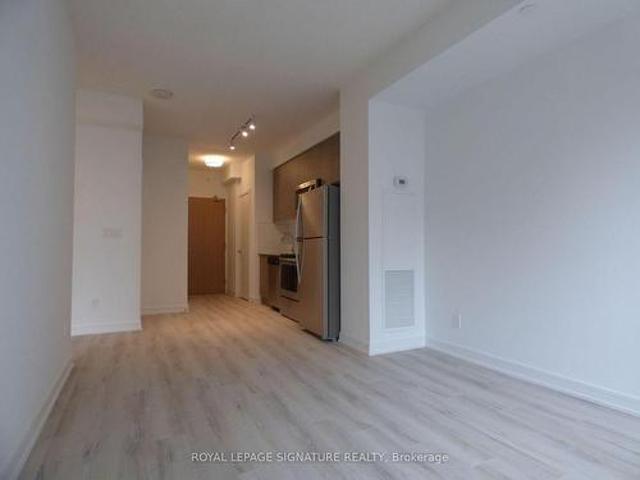 527 621 Sheppard Ave E, Toronto, ON, M2K 0G4 condo for sale | Listing ID C11949 | Royal LePage