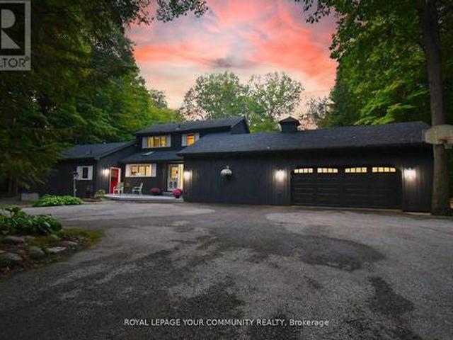 527 Big Bay Point Road, Innisfil, ON, L9S 2N4 Luxury House for sale | Listing ID N12104 | Royal LePage Carriage Trade Luxury Properties