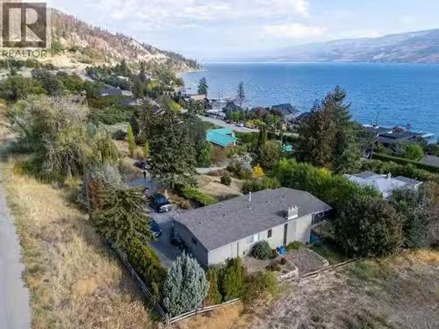 5284 Tailyour Lane, Peachland, BC, V0H 1X1 house for sale L.