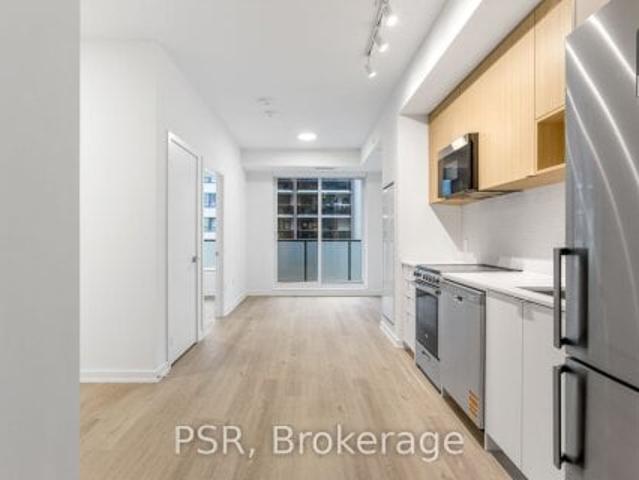 528 4 Bloor Street W