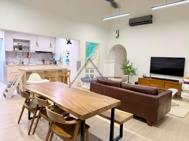 528 Serangoon North Avenue 4 HDB Apartment For Sale, $694,999, 3 Bed 2 Bath 1,184 sqft $587.00 psf