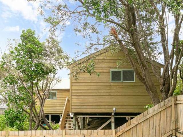 529 Broadway, Strathmore Park, Wellington City