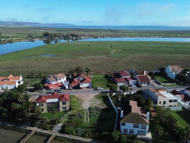 529 m² Land available in Port Owen