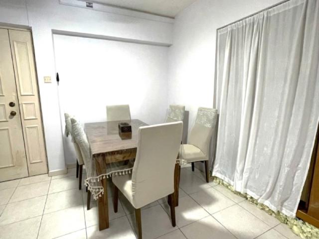 529 Woodlands Drive 14 HDB Apartment For Sale, $580,000, 4 Bed 2 Bath 1,130 sqft $513.00 psf