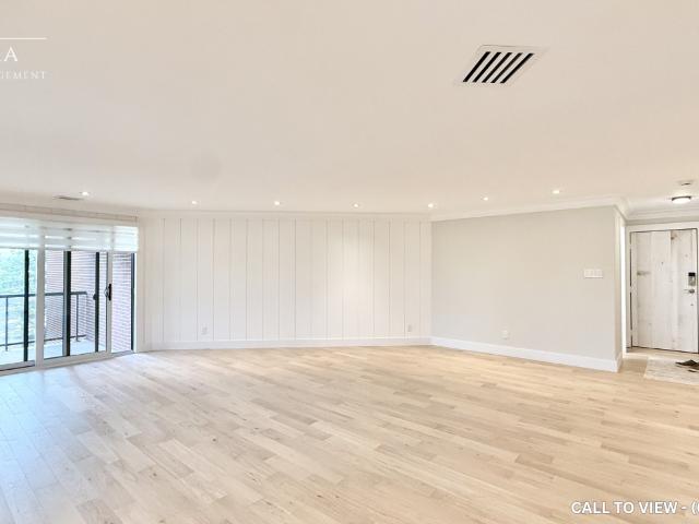 52 50 Blue Springs Dr, Waterloo, Ontario N2J 4M4 LUXURIOUS 2 BEDROOM CONDO WITH PREMIUM FINISHES Condo for Rent