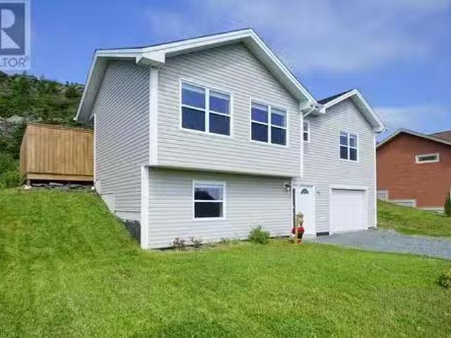52 Badbird Boulevard, Bay Roberts, NL, A0A 1G0 house for sal.