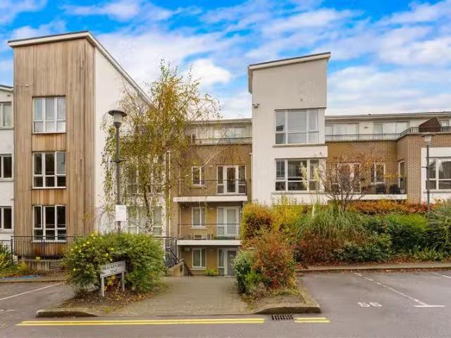 52 Bracken Hill, Sandyford, Dublin 18, D18 XA33