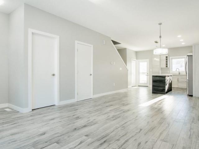 52 Crystal, Winnipeg, MB