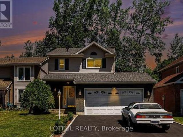 52 Fair Oaks Crescent, Ottawa, ON, K2G 4W5 house for sale | Listing ID X13515 | Royal LePage