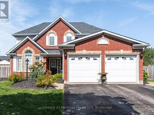 52 Farris Avenue, St. Catharines Rykert/Vansickle, ON, L2S 3W6 house for sale | Listing ID X13722 | Royal LePage