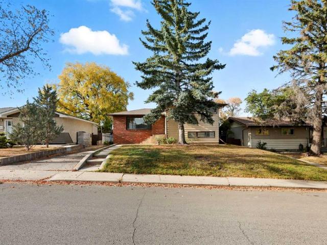 52 Franklin Drive SE
