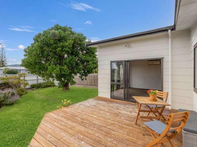 52 Mazengarb Road, Paraparaumu Beach, Kapiti Coast