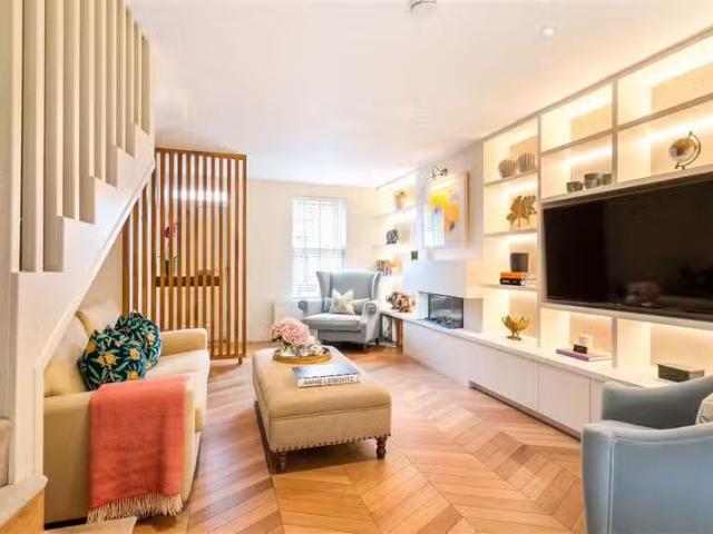 52 Penrose Street, Grand Canal Dk, Dublin 4