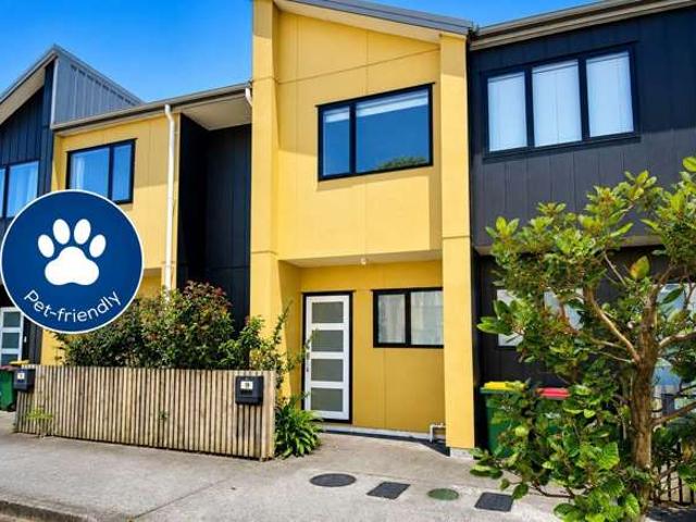 52 Raupeti Lane, 11401, Waitakere City