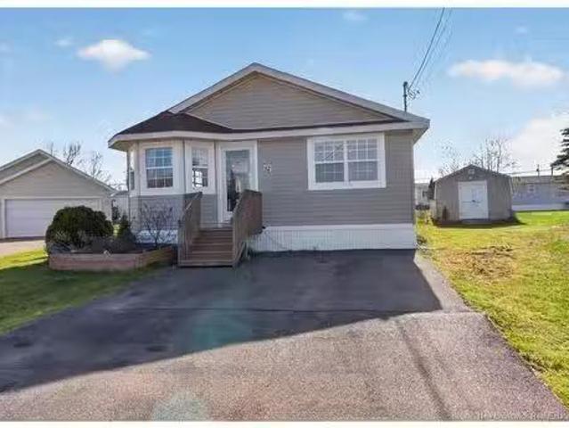 52 Richibuctou Lane, Dieppe, NB, E1A 7N1 house for sale Lis.
