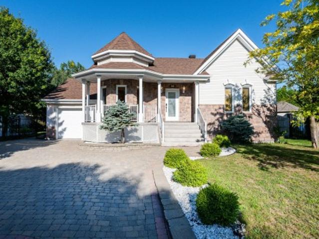 52 Rue De La Flandre, Blainville, QC, J7C 5G4 house for sale | Listing ID 27258 | Royal LePage