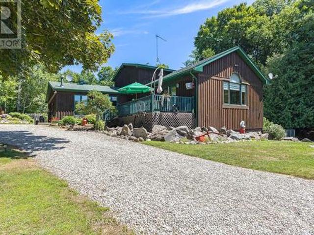 530 Miners Point Road, Tay Valley, ON, K7H 3C5 house for sale | Listing ID X12305 | Royal LePage