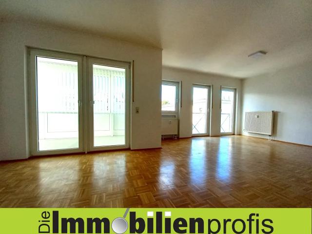 53157 Moderne, altersgerechte Wohnung mit Wintergarten und Garage