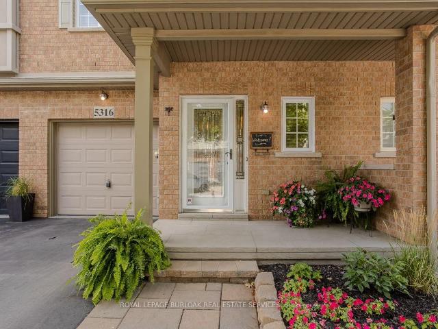5316 Applegarth Drive, Burlington | 3Beds/4Bath, Townhouse, $950,000 | Condos. Ca