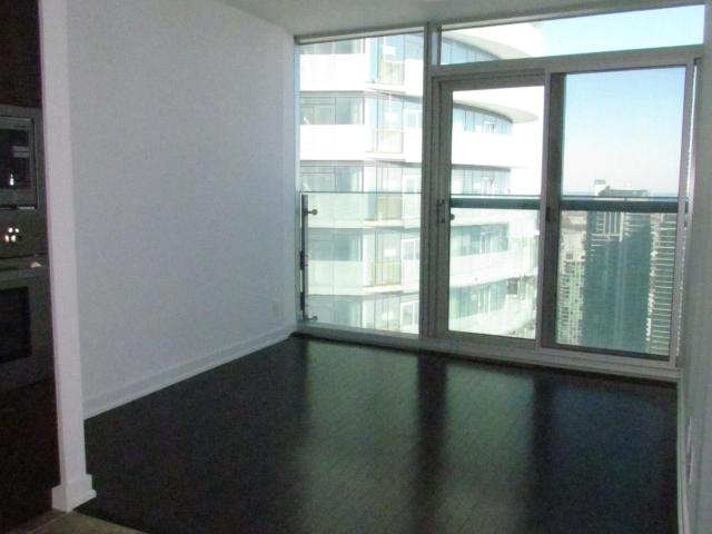 5310 12 York Street, Toronto | 1+1Beds/1Bath, Condo, $2,450/mo | Condos. Ca